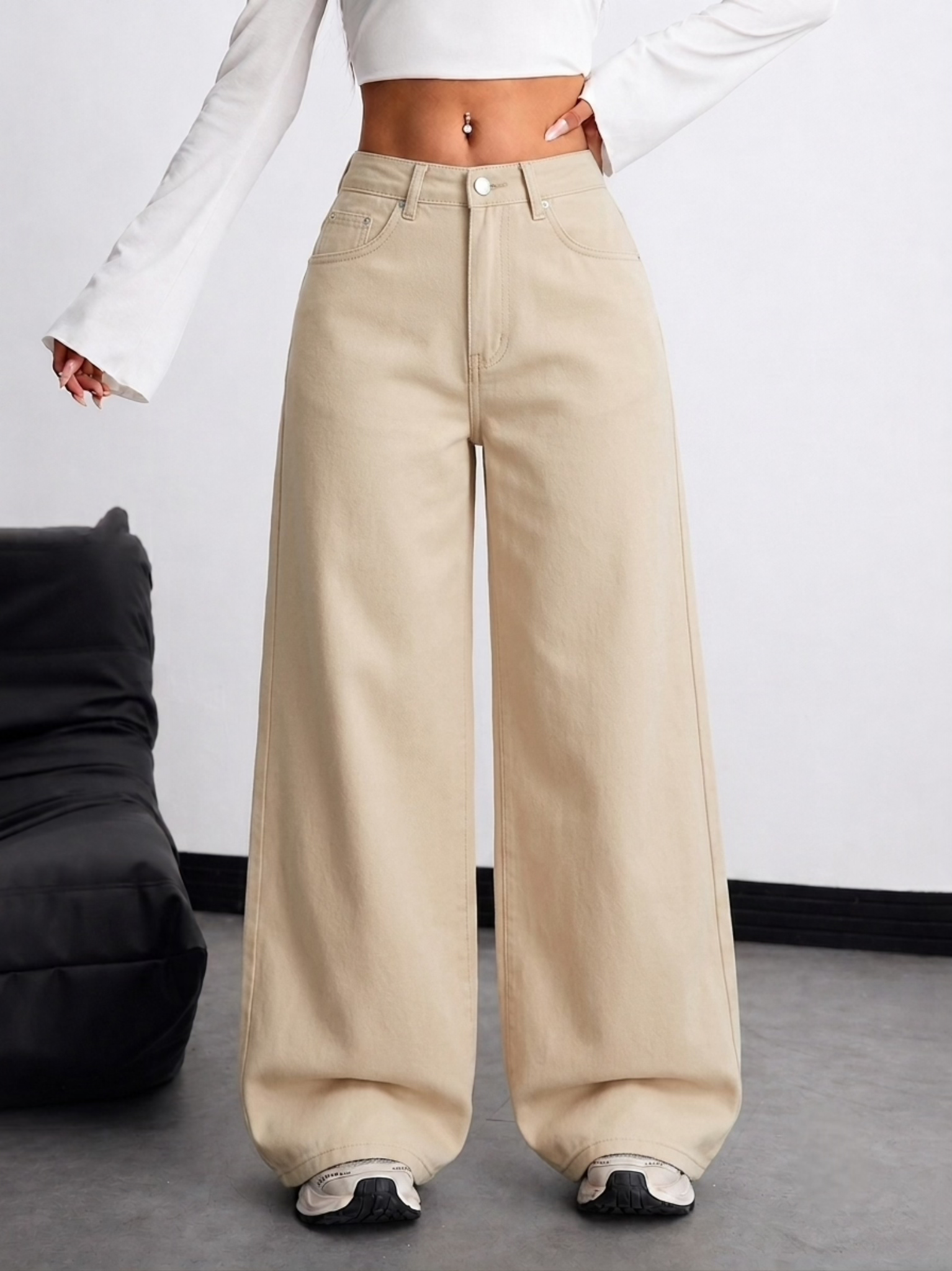 BEIGE WIDE LEG JEANS