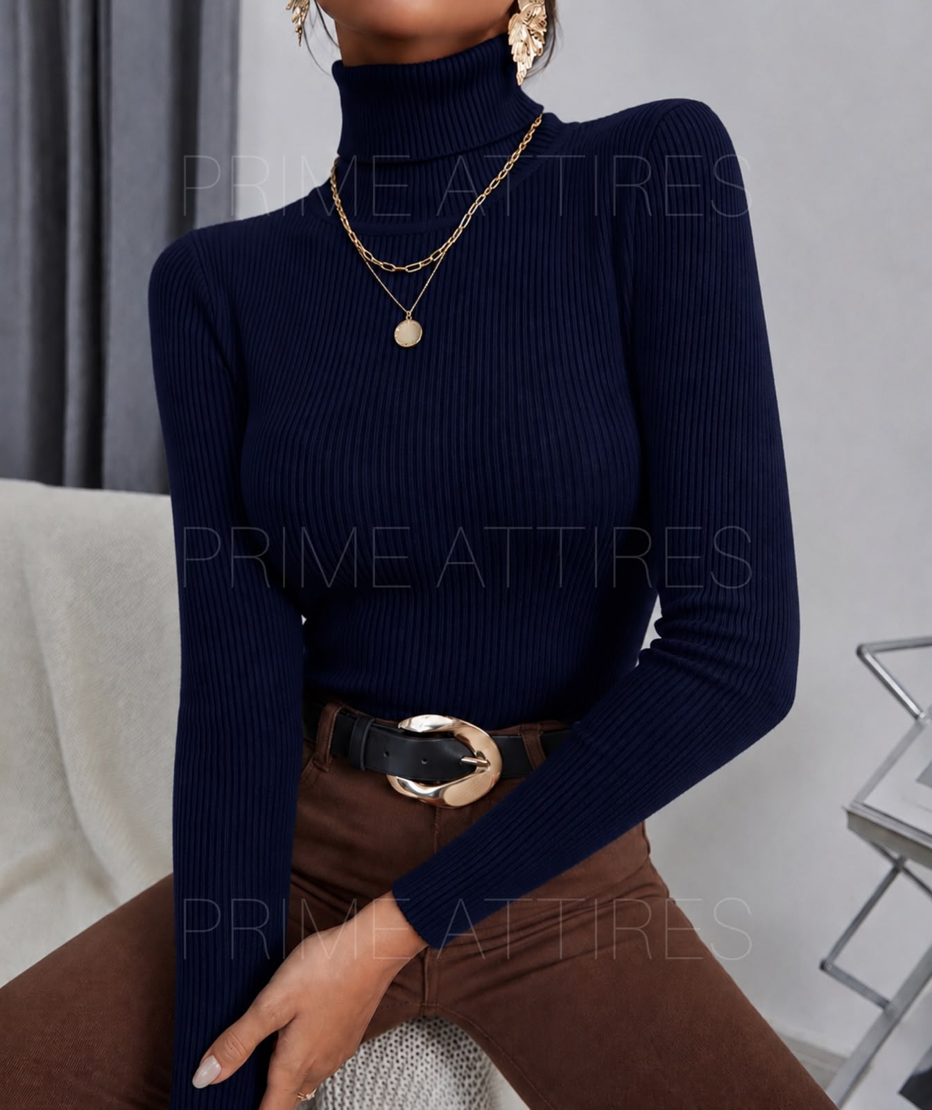 NAVY BLUE HIGH-NECK
